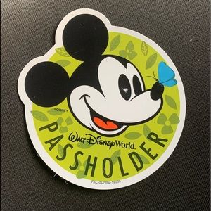 Annual pass holder green Mickey magnet